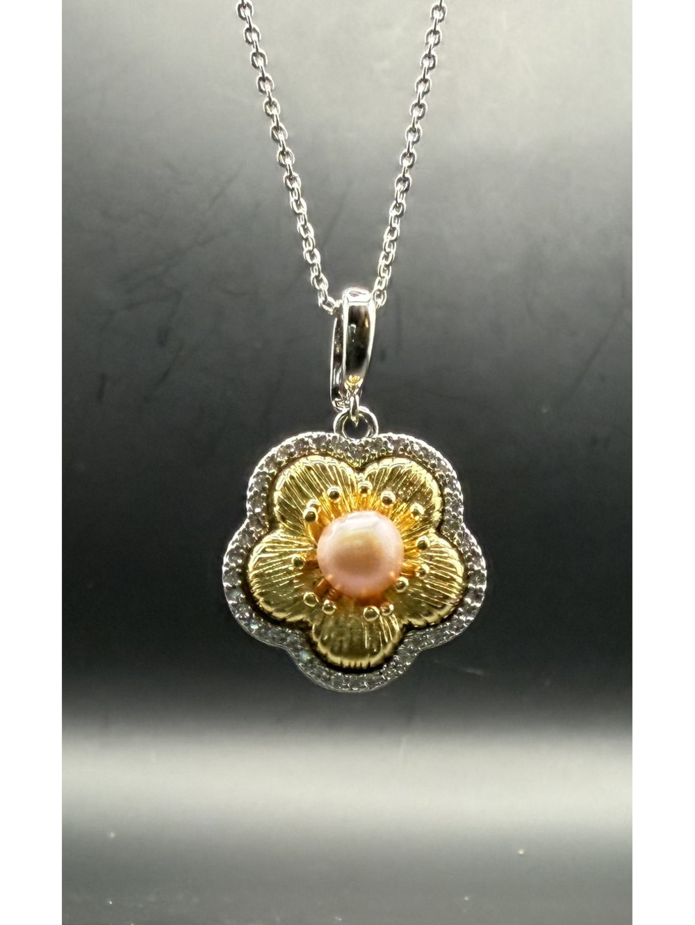 candy+clover pink pearl floral pendant w/free chain